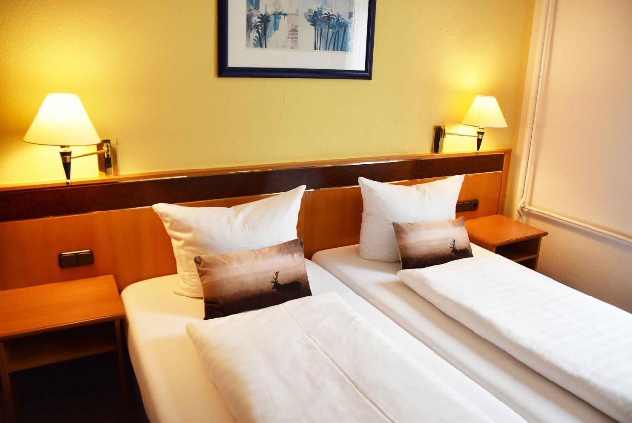 Landhotel Zum Hirsch Unterweissbach Екстер'єр фото